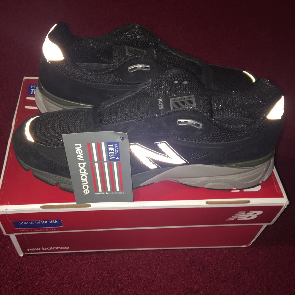 New Balance 990v4